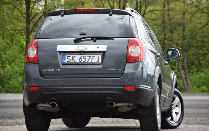 Chevrolet Captiva cena 27900 przebieg: 207000, rok produkcji 2010 z Pasym małe 704